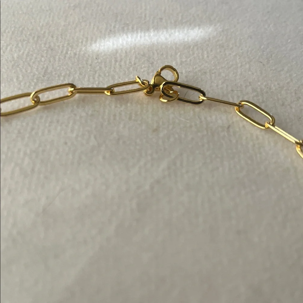 Elegant Fashion Gold Chain Paperclip Necklace NWOT - Picture 4 of 9